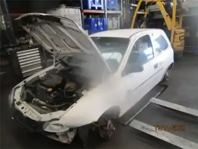 Veículo de Sucata opel corsa b 1.4 cat (2h6) do ano 1997 alimentado x 14 sz
