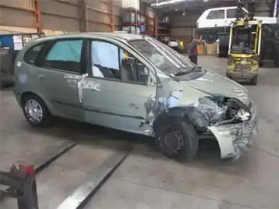 Vehicul casat renault megane scenic (ja0/1_) 1.6 16v (ja0b ja04 ja11 ja00) al anului 2002 alimentat k4m 700