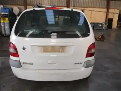 Veicolo di demolizione RENAULT SCÉNIC I MONOSPACE (JA0/1_, FA0_) 1.9 DCI (JA05, JA1F) dell'anno 2002 alimentato D/ F9Q K 7