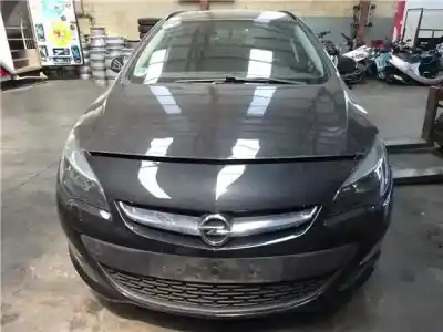 Veicolo di demolizione opel astra j sports tourer 1.6 cdti dpf dell'anno 2015 alimentato b16dtl opt. lvm
