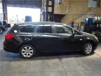Veicolo di demolizione opel astra j sports tourer 1.6 cdti dpf dell'anno 2015 alimentato b16dtl opt. lvm