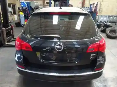 Veicolo di demolizione opel astra j sports tourer 1.6 cdti dpf dell'anno 2015 alimentato b16dtl opt. lvm