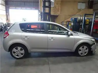 Veicolo di demolizione kia ceed (ed) 1.6 concept dell'anno 2010 alimentato d/d4fb-w