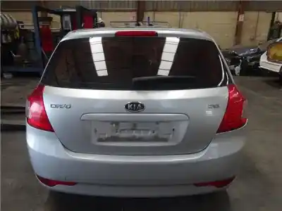 Veicolo di demolizione kia ceed (ed) 1.6 concept dell'anno 2010 alimentato d/d4fb-w