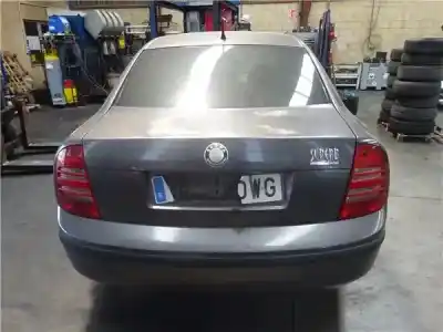 Veículo de Sucata skoda superb (3u4) 2.0 tdi do ano 2006 alimentado bss