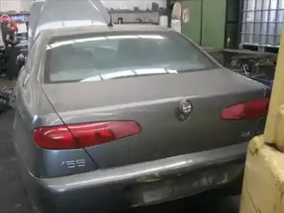 Véhicule à la ferraille ALFA ROMEO ALFA 166 2.4 JTD de l'année 2002 alimenté 841 C000