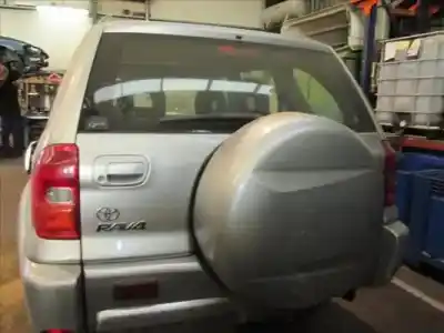 Vehicul casat toyota rav4 (a2) 2.0 d-4d 4wd al anului 2001 alimentat 1cd-ftv