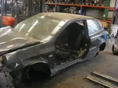 Veicolo di demolizione fiat stilo (192_) 1.9 d multijet dell'anno 2006 alimentato 192 a8.000