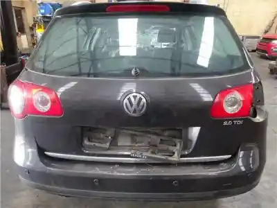 Véhicule à la ferraille volkswagen passat variant (3c5) 2.0 tdi 16v de l'année 2005 alimenté bkp