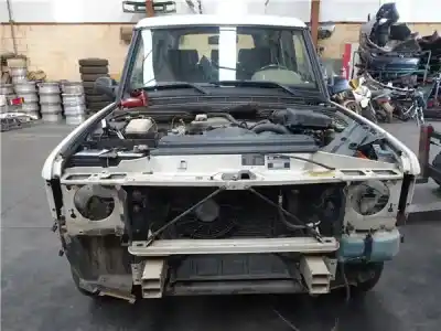 Veículo de Sucata LAND ROVER DISCOVERY II (L318) 2.5 Td5 4x4 do ano 2001 alimentado D-10 P