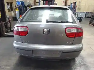 Veicolo di demolizione seat                                               leon (1m1)                                                                                                                                                                                                                                                 1.9 tdi                                                                                                                                                                                                                                                    dell'anno 2005 alimentato asv