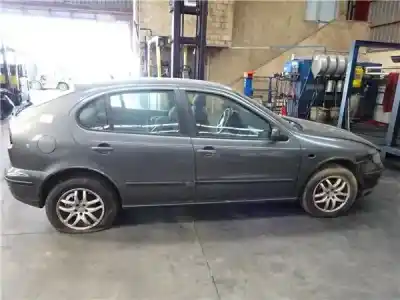 Veicolo di demolizione seat                                               leon (1m1)                                                                                                                                                                                                                                                 1.6 16v                                                                                                                                                                                                                                                    dell'anno 2001 alimentato azd