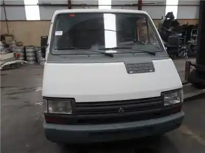 Veículo de Sucata RENAULT                                            TRAFIC FURGÓN (TXX)                                                                                                                                                                                                                                        2.1 D                                                                                                                                                                                                                                                      do ano 1996 alimentado D/J8S