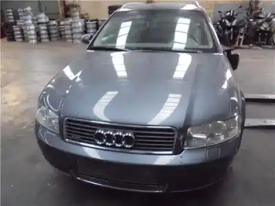 Veículo de Sucata AUDI A4 AVANT (8E) 2.5 TDI Quattro (132kW) do ano 2002 alimentado AKE