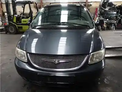 Véhicule à la ferraille CHRYSLER VOYAGER (RG) 2.5 CRD SE Grand Voyager de l'année 2002 alimenté D 7 VM 07C