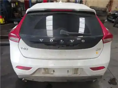 Veículo de Sucata volvo v40 2.0 diesel cat do ano 2014 alimentado d5204t6