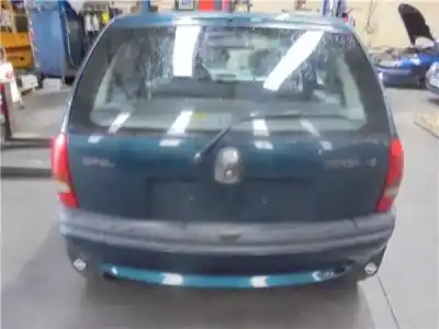 Veicolo di demolizione opel corsa b 1.2 dell'anno 1997 alimentato x 12 sz