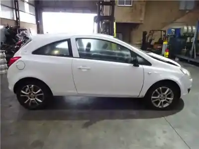 Veicolo di demolizione opel corsa d 1.3 cdti dell'anno 2008 alimentato z 13 dtj