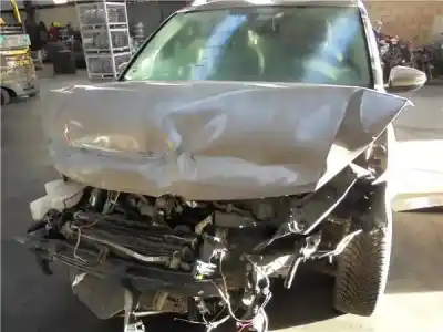 Veículo de Sucata VOLKSWAGEN TOURAN (1T3) 1.6 TDI do ano 2011 alimentado CAYC