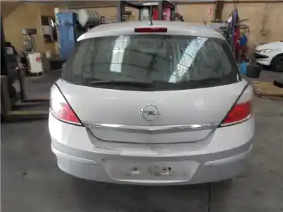 Veicolo di demolizione opel                                               astra h berlina                                                                                                                                                                                                                                            1.6                                                                                                                                                                                                                                                        dell'anno 2004 alimentato z 16 xep