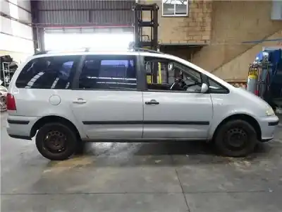 Veicolo di demolizione seat alhambra (7v8) 1.9 tdi dell'anno 2002 alimentato auy