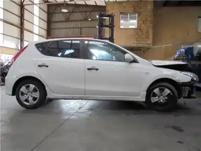 Veículo de Sucata hyundai i30 (fd) 1.6 crdi do ano 2011 alimentado d 4fb