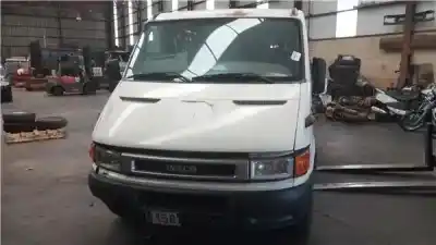 Véhicule à la ferraille IVECO DAILY CAJA CERRADA (1999 =>)  de l'année 2002 alimenté 8140.43B