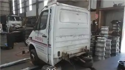 Vehicul casat mercedes-benz sprinter 4-t caja/chasis (904) 413 cdi al anului 2004 alimentat om 611.981