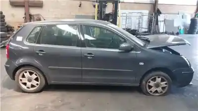 Veículo de Sucata volkswagen polo (9n1) 1.9 tdi do ano 2003 alimentado atd