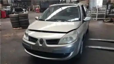 Verschrottungsfahrzeug RENAULT SCENIC II (JM)  des Jahres 2006 angetrieben F9Q 804