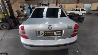 Veículo de Sucata skoda superb (3u4) 2.0 tdi do ano 2008 alimentado bss