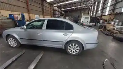 Veículo de Sucata skoda superb (3u4) 2.0 tdi do ano 2008 alimentado bss