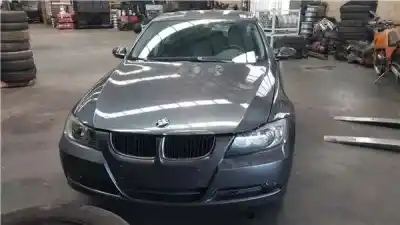 Veículo de Sucata BMW SERIE 3 BERLINA (E90)  do ano 2006 alimentado N46 B20 B