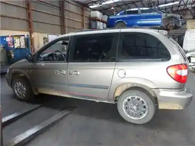 Véhicule à la ferraille chrysler voyager (rg) 2.5 crd se grand voyager de l'année 2005 alimenté d 7 o vm20c