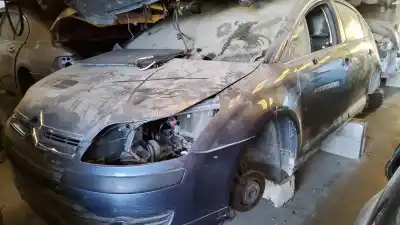 Vehicul casat citroen c4 berlina collection al anului 2005 alimentat kfuet3j4