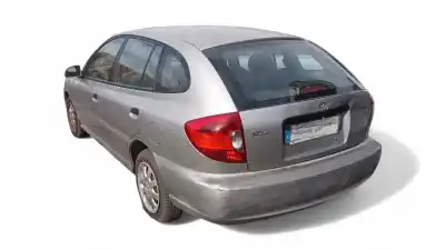 Véhicule à la ferraille kia rio ls berlina de l'année 2003 alimenté a3d