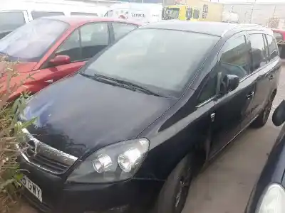 Veicolo di demolizione OPEL ZAFIRA B Enjoy Plus dell'anno 2010 alimentato Z17DTJ