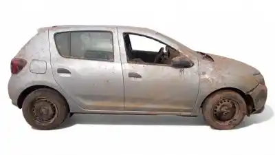 Veículo de Sucata dacia sandero ambiance do ano 2017 alimentado 