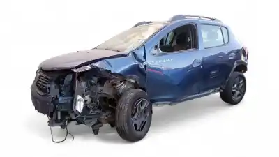 Veículo de Sucata dacia sandero stepway do ano 2017 alimentado 