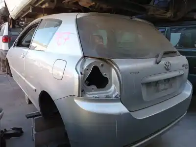 Veículo de Sucata toyota corolla (e12) 2.0 d-4d linea luna berlina do ano 2004 alimentado 1cdftv