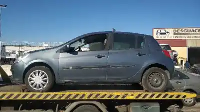 Veículo de Sucata renault clio iii confort dynamique do ano 2005 alimentado k9k766
