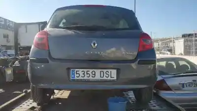 Veículo de Sucata renault clio iii confort dynamique do ano 2005 alimentado k9k766