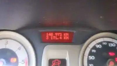 Veículo de Sucata renault clio iii confort dynamique do ano 2005 alimentado k9k766