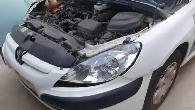 Scrapping Vehicle PEUGEOT 307 (S1) XS of the year 2001 powered 