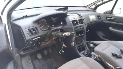 Vehicul casat peugeot 307 (s1) xs al anului 2001 alimentat 