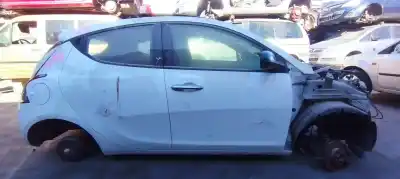 Veículo de Sucata lancia ypsilon (402) gold do ano 2001 alimentado 169a4000