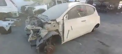 Veículo de Sucata lancia ypsilon (402) gold do ano 2001 alimentado 169a4000