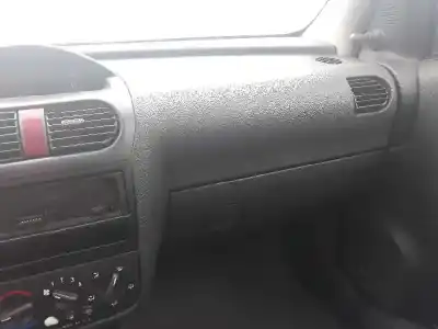 Здавання транспортного засобу opel corsa c furgoneta/hatchback (x01) 1.2 16v (f08, w5l) року 2001 потужний z12xe