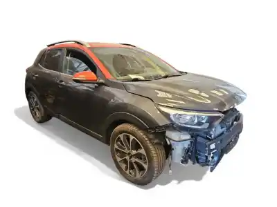 Véhicule à la ferraille KIA STONIC (YBCUV)  de l'année 2018 alimenté 
