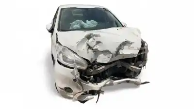 Veicolo di demolizione peugeot 208 i (ca_, cc_) 1.2 vti 82 dell'anno 2013 alimentato 0